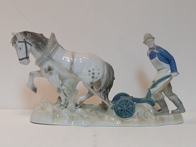 Fraureuth/Schaubachkunst BAUER MIT PFERD UND PFLUG Porzellan Figur ca. 1920er J.