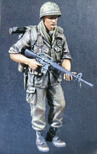 1/35 Scale Vietnam War US Soldier Figure Resin Model Kit with M16 Rifle Unpainte