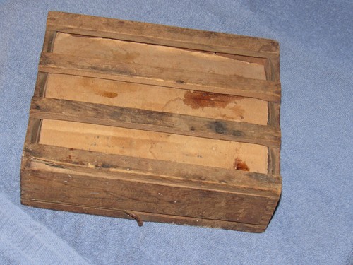 Antique 1903 Wooden Star Egg Carrier Tray Mfg. Co. Rochester NY 6.5 in x 8 in - Picture 7 of 7