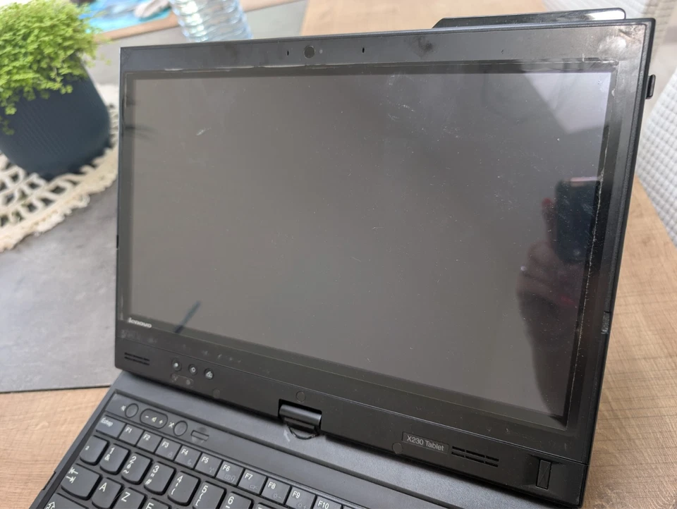 Lenovo ThinkPad X230 · i5-3320M · 8GB · 250GB, photo 1 sur 3