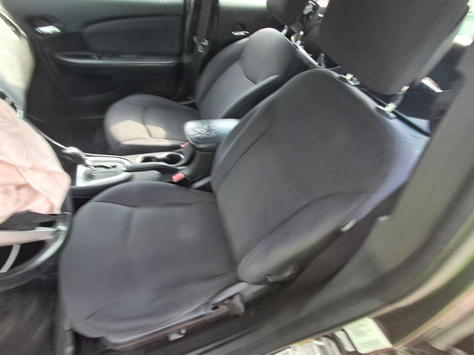 Guantera usada se adapta a: Chrysler 200 2012 grado A Foto 4 de 4