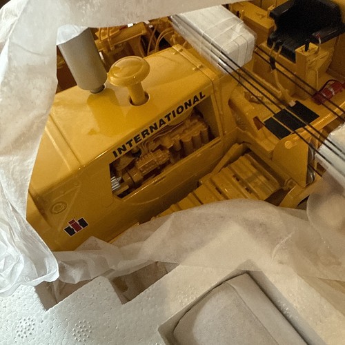 Cingolato 1:25 International Harvester TD-25 con braccio laterale - 1° marcia 40-0126 - Foto 4 di 13