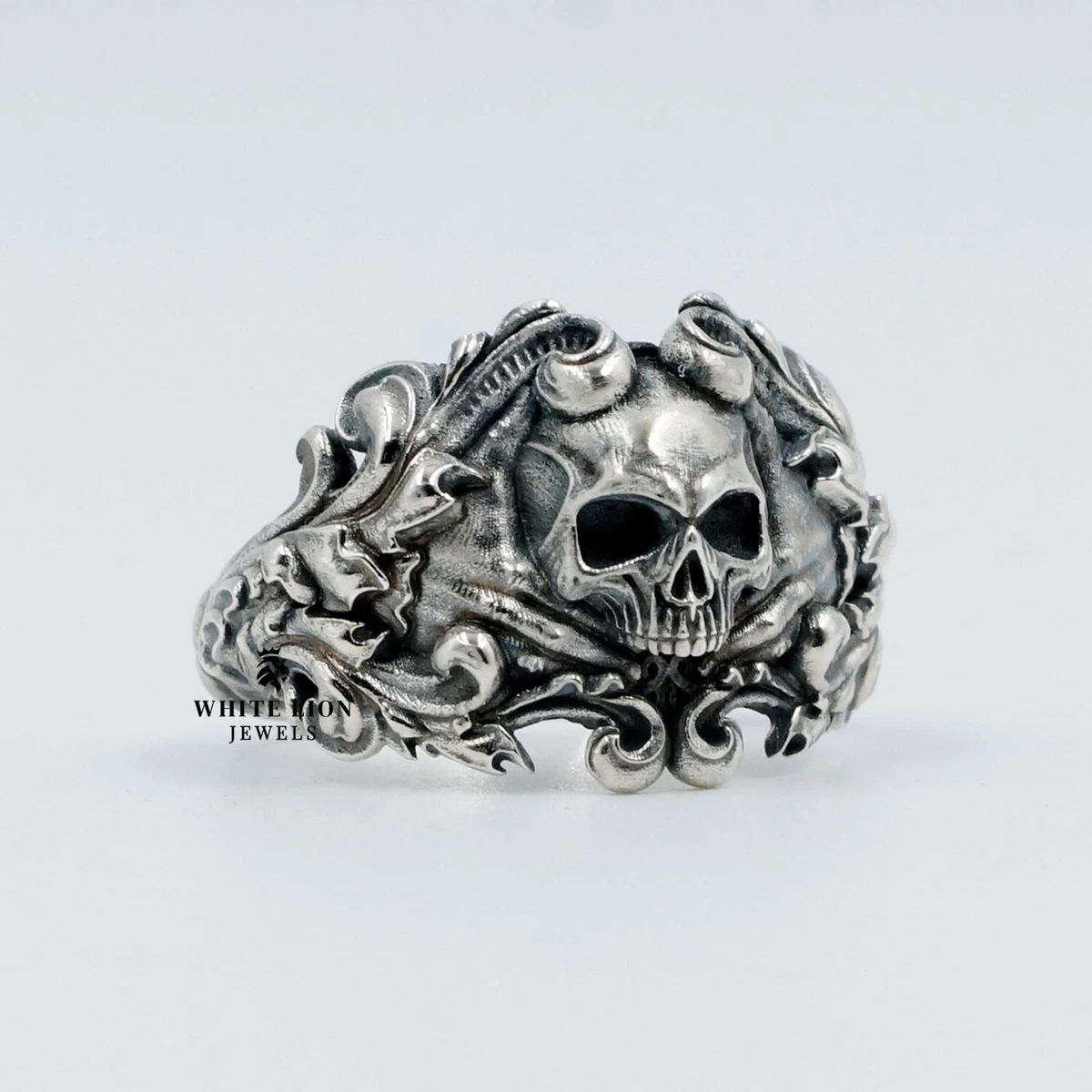 Half jaw deals skull ring