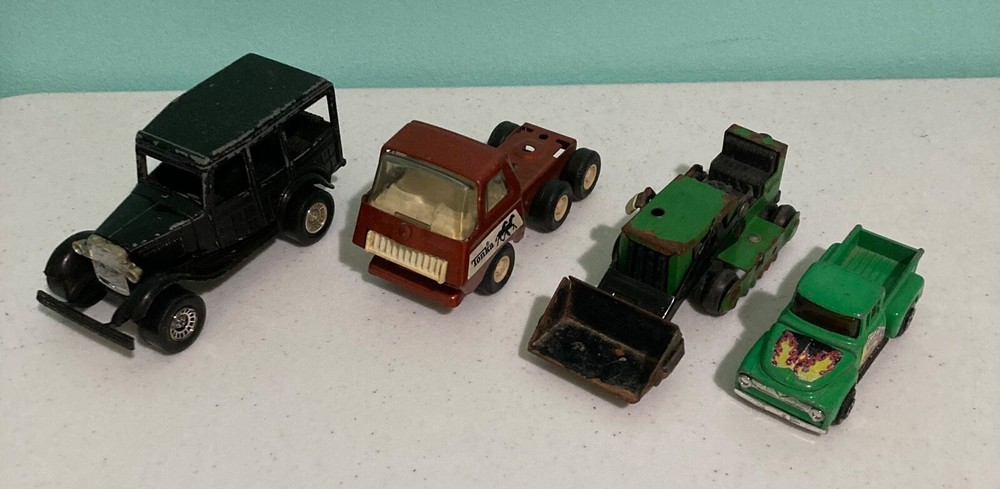 Vintage toy trucks lot