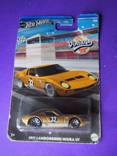 HOT WHEELS 1971 Lamborghini Miura SV Gold Vintage Racing Club '71 HRV03 2024