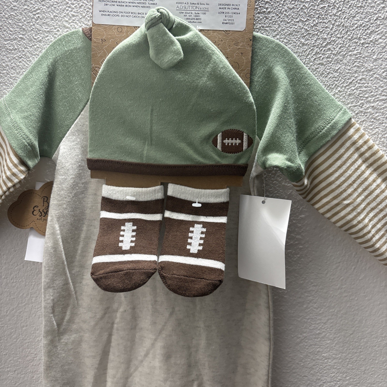 BABY ESSENTIALS  3 PIECE SET BOYS SiZE 6 M TURKEY BOWL thumbnail 5