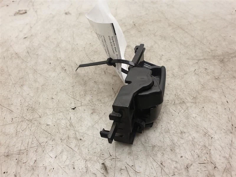 Toyota Tacoma Prerunner 2009 doble cabina lado del conductor manija de puerta interior trasera Foto 3 de 4