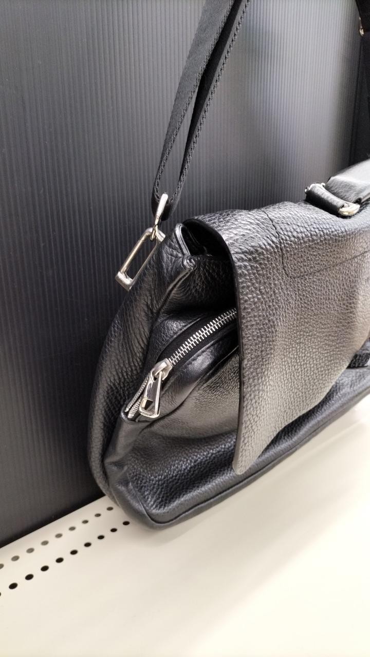 Briefcase Model Key Missing Bally JdM41 - image 3