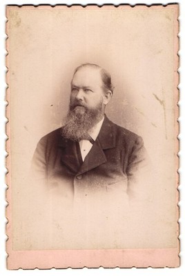 Fotografie Montevideo, Calle Cerro 21, Portrait Herr Gschwinder mit Vollbart im 