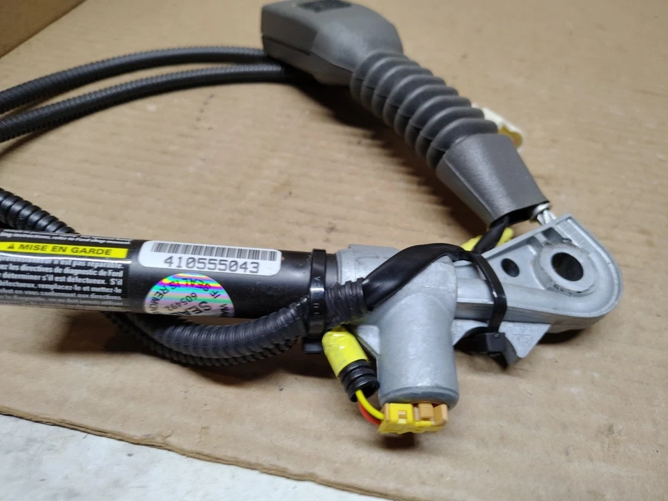 Conjunto receptor cinturón de seguridad pasajero delantero derecho Ford Expedition 2005 33009698 Foto 2 de 4