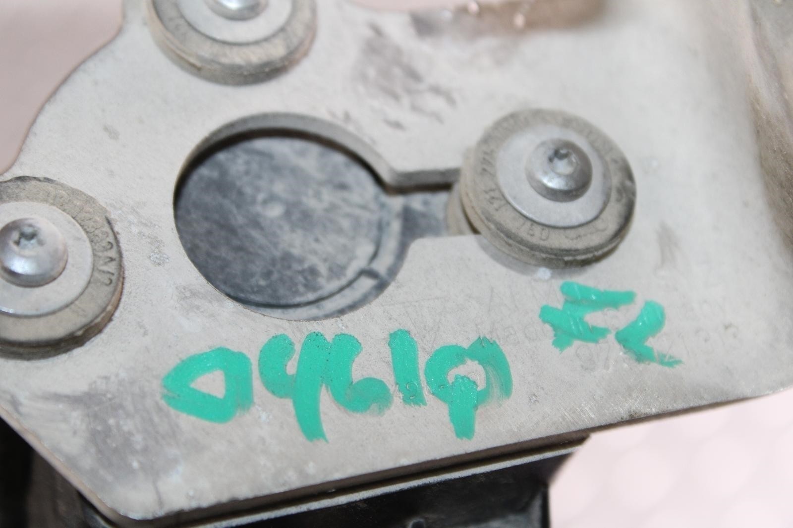 Bentley Continental GT 2019-2023 Auxiliary water pump