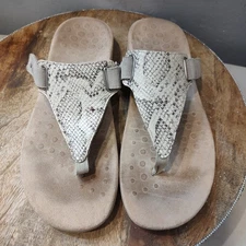 Vionic Women’s Wanda Sandal Blush Snakeskin Sz 10 Comfort Thong Sandals