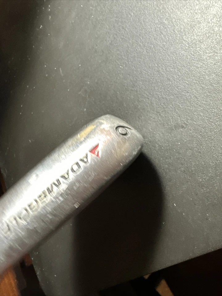 Hierros de golf Adams Tight Lies para diestros rígidos flexibles hierro 8 y 9 Foto 2 de 4