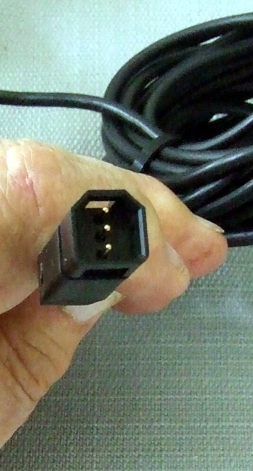 Humminbird DPTW Transducer With Portable Mounting Bracket Wide Eye