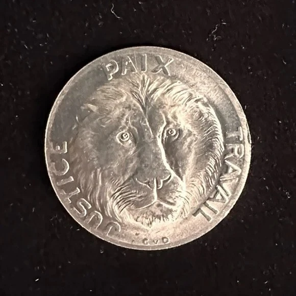 1965 African Congo 10 Francs Lion Face Aluminum Coin Brilliant UNC - Image 2 of 4