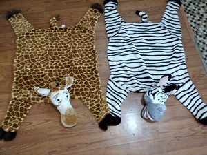 2 Madagascar 45" Plush Playmats Rugs Melman Mankiewicz Giraffe plus Marty Zebra 