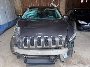Jeep Cherokee Unfallschaden zu verkaufen
