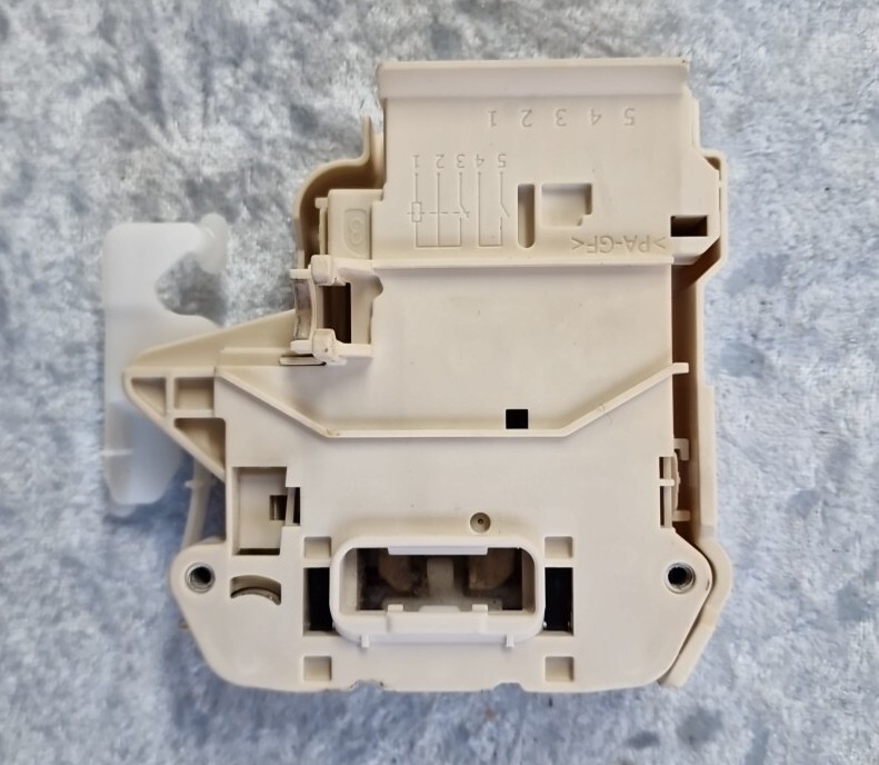 Miele WKG130WPS ELEKTROMAG.SCHLOSS Türverriegelung 09865648 | eBay