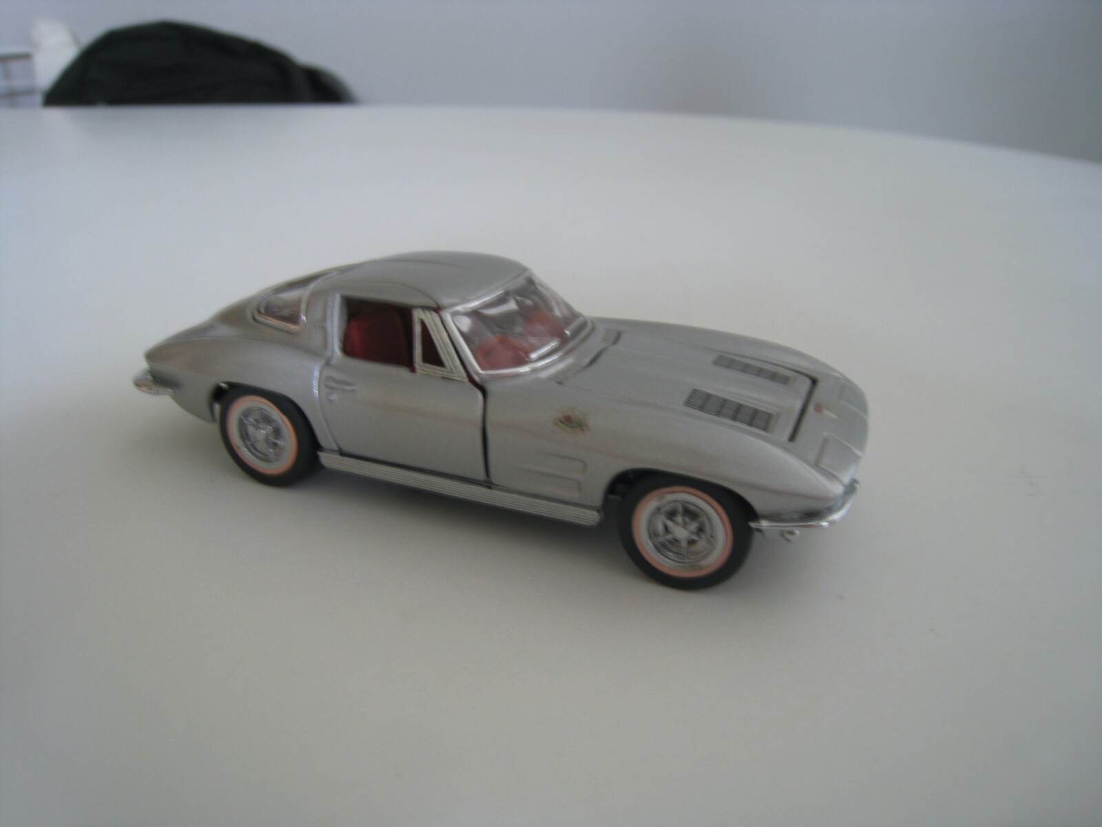 Picture 1 of 4
