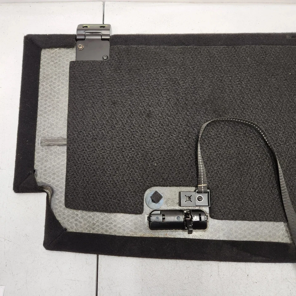 07-12 Panel de cubierta de alfombra de piso de maletero trasero Mercedes Benz GL450 OEM A1666800902 Foto 4 de 4