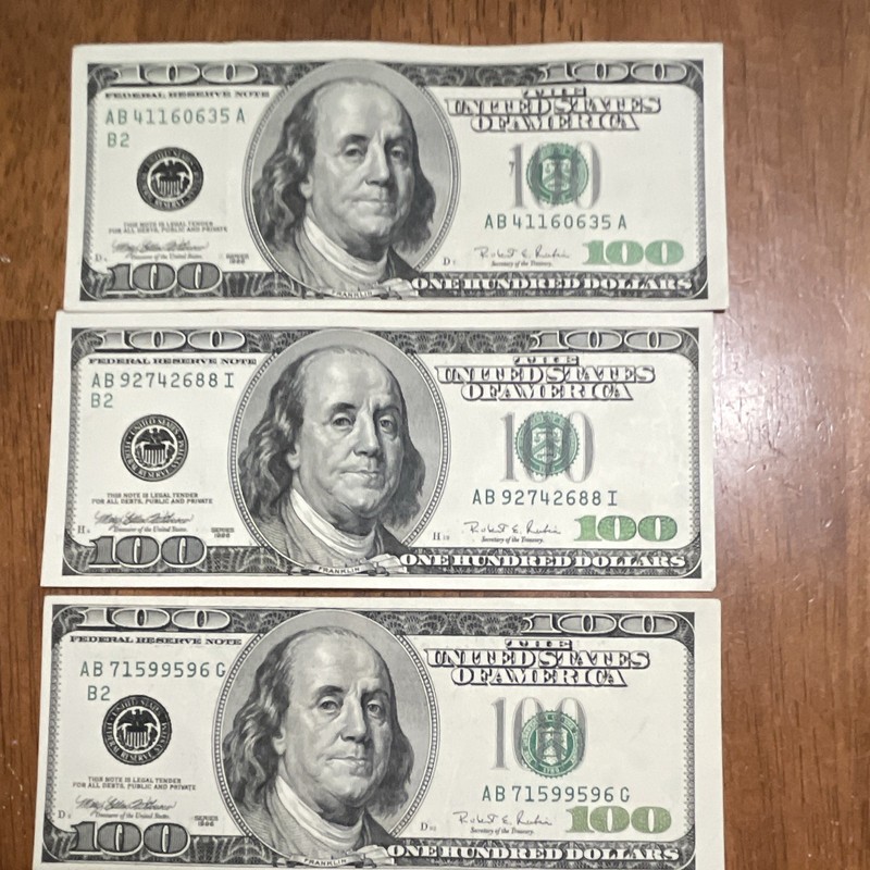 Lot of 3 US $100 Federal Reserve Notes Banknotes Uncertified