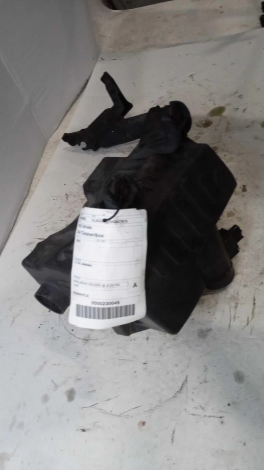 2013 Chevrolet Spark Air Cleaner Assembly OEM 96910364 Used 148K Mileage Foto 2 de 4