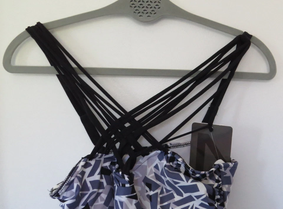 Nuevo con etiquetas Nuevo traje mágico para mujer traje de baño púrpura millones de piezas talla 14 tiras #120 Foto 3 de 4