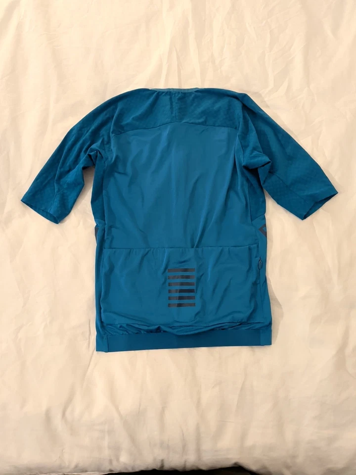 Rapha Pro Team Mens Aero Jersey Blue Size Medium Good Condition - Image 4 of 4