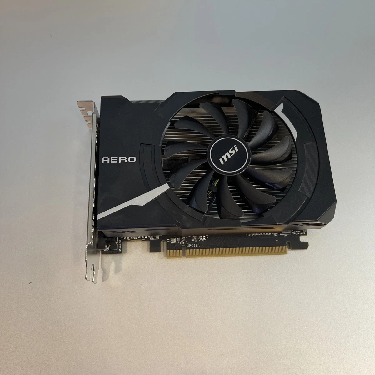 Tarjetas gráficas y adaptadores de video msi amd radeon rx 560 aero itx