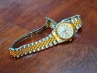 Vintage Seiko Two-Tone Ladies Day Date Wrist Watch 7N83 0049 Needs Battery