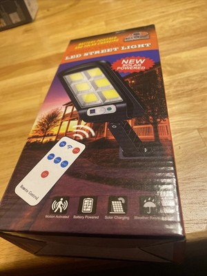 Battery Powered Solar Charging LED Street Light Remote Control And Motion Activa