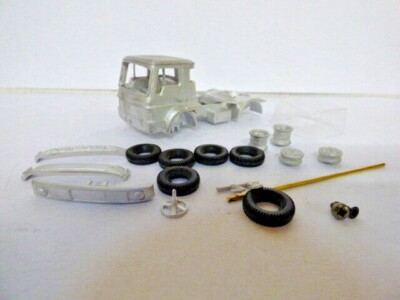 Promod Truck Kits 1/50th Scale AWD Bedford TL 4x2 Articulated Tractor Cab