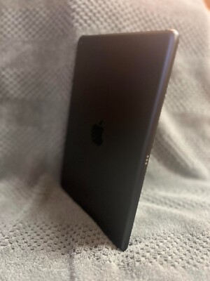 Apple iPad 8th Gen. 128GB, 10.2 in, Space Gray - EXCELLENT