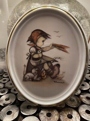 MJ Hummel Vier-Jahreszeiten Collection  Herbst  Numbered Plaque 176