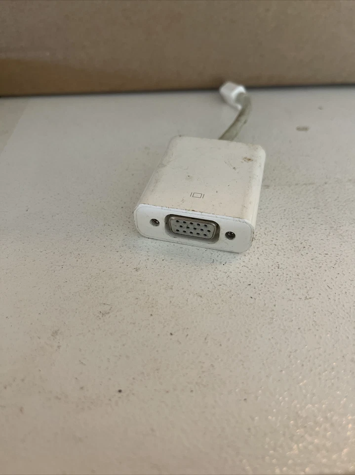 Genuine Apple 15 Pin Mini DisplayPort To VGA Adapter For Mac A1307 Thunderbolt - Image 2 of 3