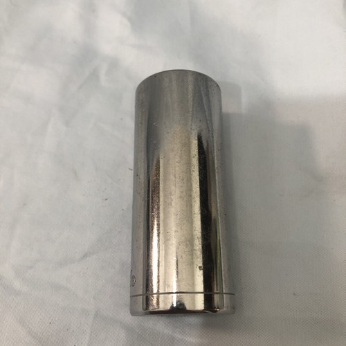 Husky 15/16" SAE Deep Chrome Socket 1/2" Drive 12 Point Large Print - Picture 7 of 10