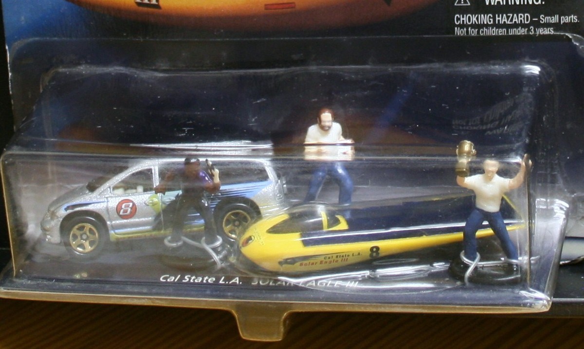1 NEW HOT WHEELS ACTION PACK SOLAR RACING CAL STATE LA SOLAR EAGLE