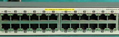Commutateur HP J9778A 48 ports Gigabit PoE Ethernet 2530-48 PoE+ avec oreilles montées en rack - Photo 6/9