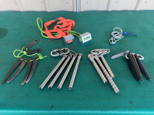 Climbing Gear Ice Screws Carabiners Pitons Belay Pitons  Hexcentric Nuts Pics