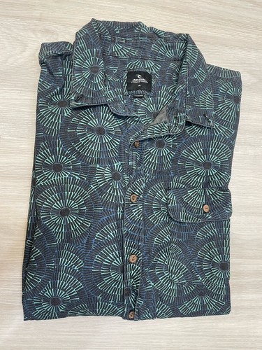 Rip Curl Men's XL Standard fit short sleeve button down shirt - Picture 5 of 5