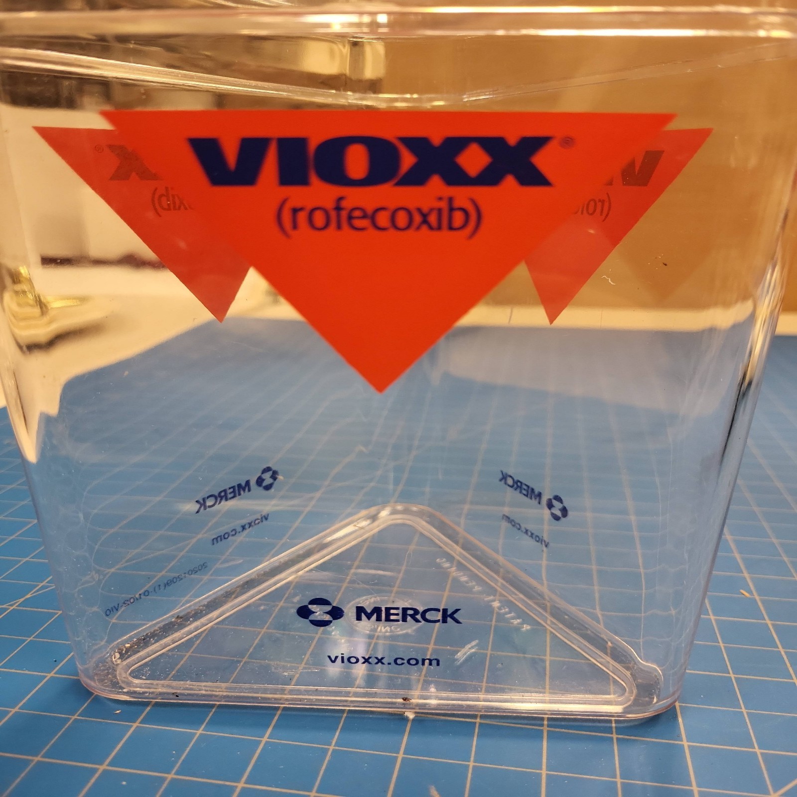Vioxx rofecoxib Merck Clear Plastic Container Collectible Display Storage
