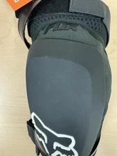 FOX RACING Launch PRO D30 Knee Guard, Black, Medium