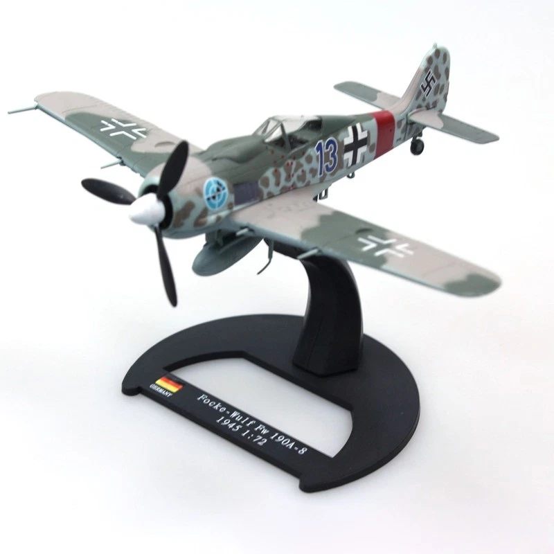 1:72 Luftwaffe Focke-Wulf Fw 190 A-8 Fighter Model Diecast Military Collection - Image 3 of 4