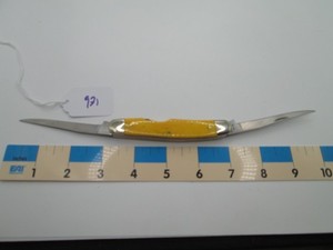 #931 Yellow Bone McCoy Muskrat Mt Ida Arkansas USA Two-Bladed Knife