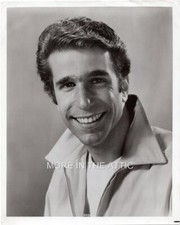 HENRY WINKLER IS THE FONZ ORIGINAL VINTAGE HAPPY DAYS PORTRAIT STILL