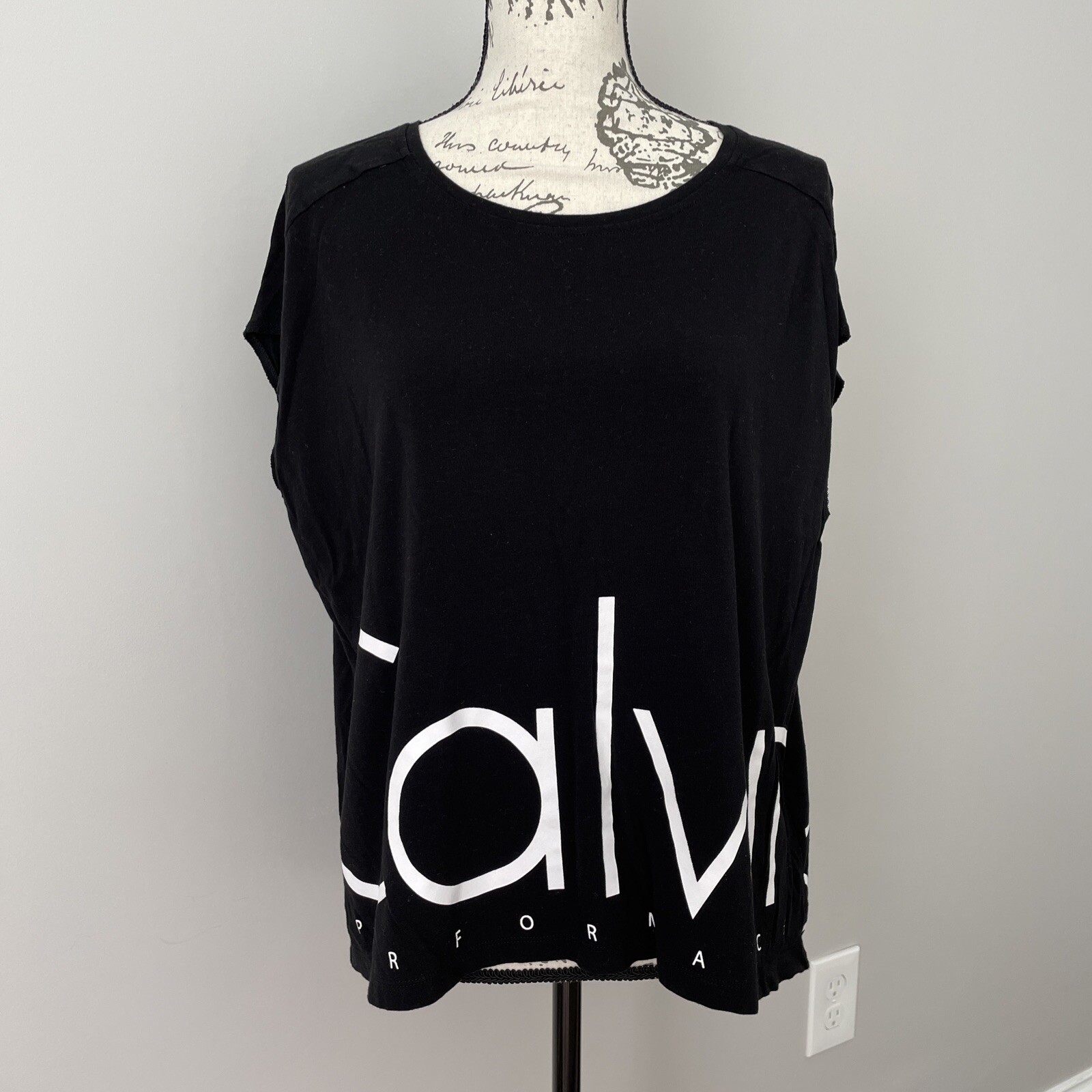Calvin Klein Performance Stretch Large Black Shirt - image 1
