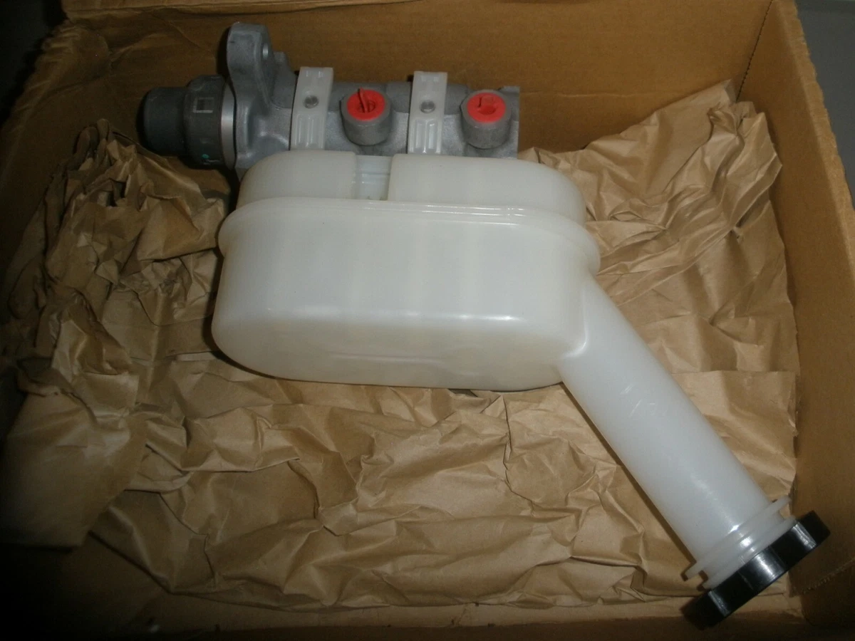 GM OEM 25805646 BRAKE MASTER CYLINDER | eBay 