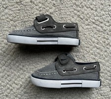 Preowned, excellent condition, Nautica, little boy shoes size 7, gray, navy prep
