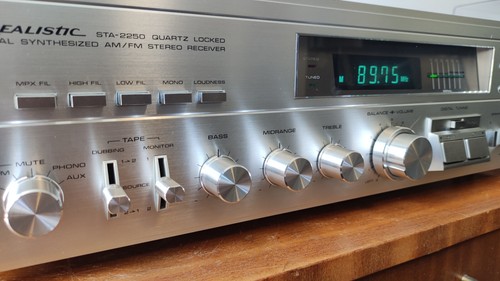 Realistic STA-2250 Stereo Receiver Vintage 1983 50W FM/AM Phono *See Video* - Picture 8 of 23