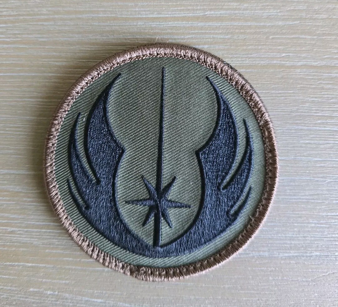 Jedi Bestellen Geborduurde Ijzer op Patch in Goud en Zwart. Maat 75mm in Diameter